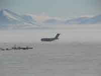 C17 lands on the ice